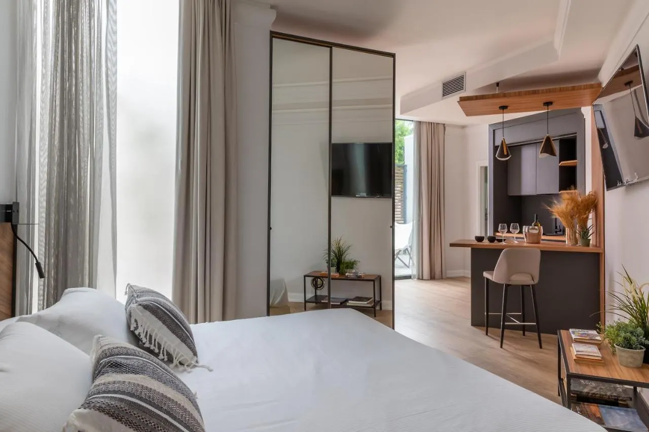 Livia Valeria Palace Roma Apart Otel